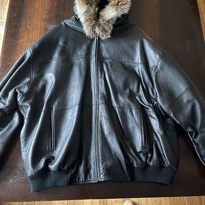 Fairly new vintage Pelle Pelle jacket Pictures really don’t do justice